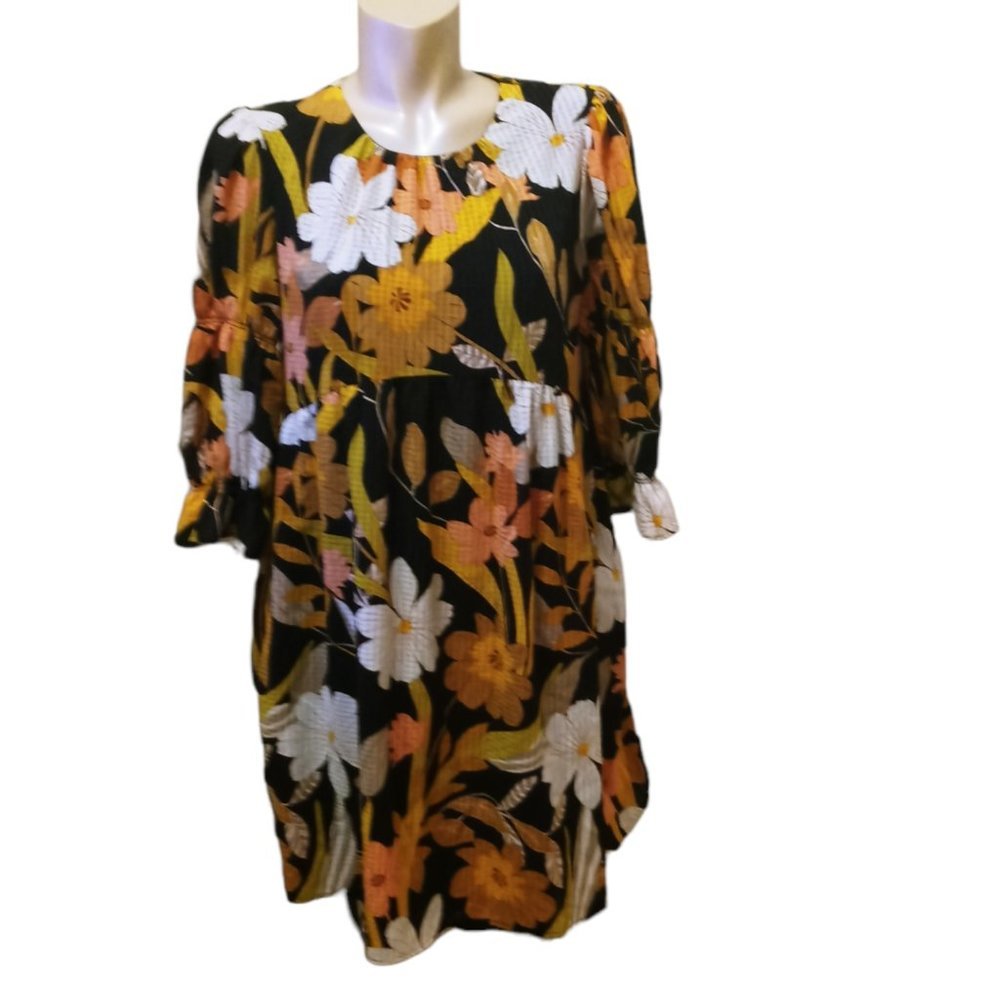 WHO, WHAT, WEAR FLORAL MULTI COLORED LONMG SLEEVE BELL DRESS SIZE MEDIUM